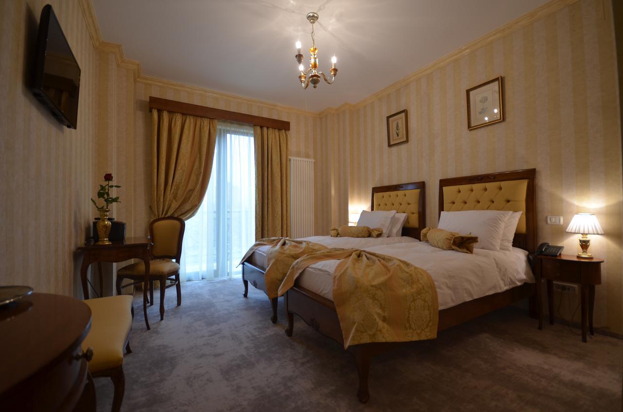 The Arlington Boutique Hotel Craiova Quarto foto